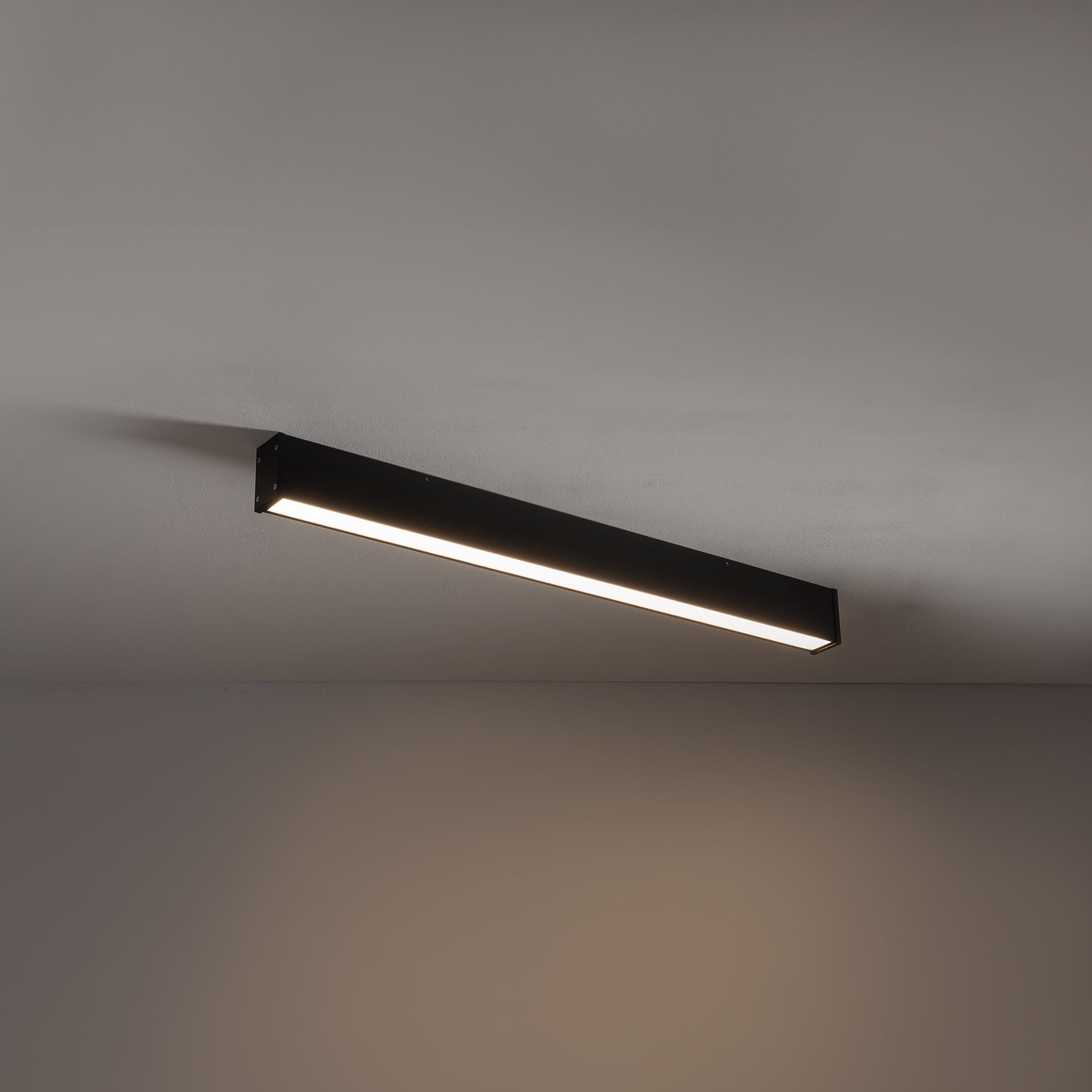 OUTLINE LED M – Schwarz