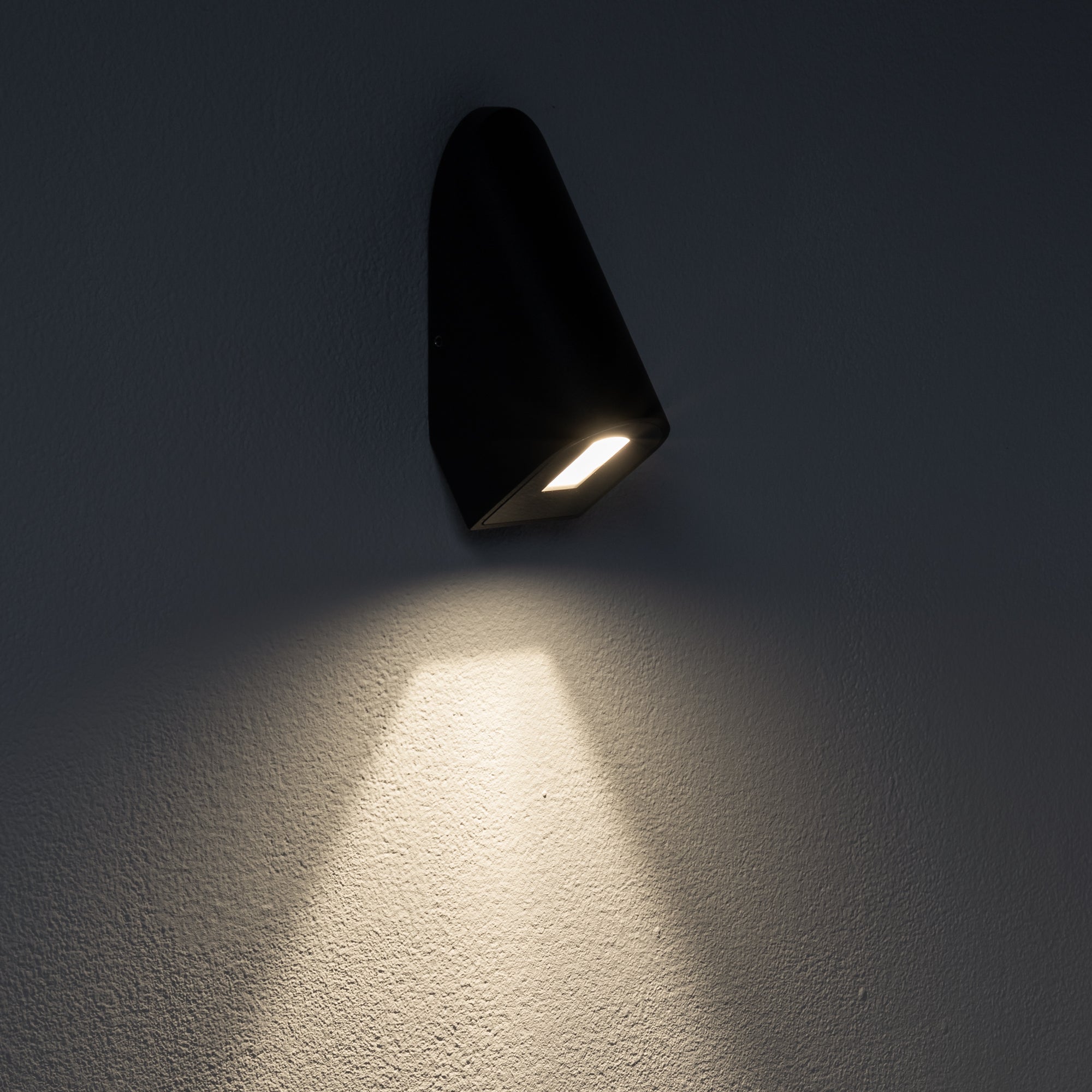 CLINE LED – Schwarz